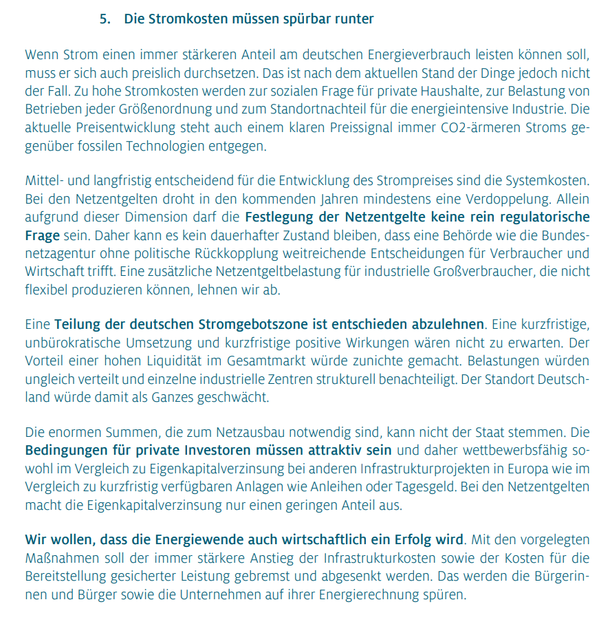 Wenn Strom einen immer stärkeren Anteil am deutschen Energieverbrauch leisten können soll, muss er sich auch preislich durchsetzen. Das ist nach dem aktuellen Stand der Dinge jedoch nicht der Fall. Zu hohe Stromkosten werden zur sozialen Frage für private Haushalte, zur Belastung von Betrieben jeder Größenordnung und zum Standortnachteil für die energieintensive Industrie. Die aktuelle Preisentwicklung steht auch einem klaren Preissignal immer CO2-ärmeren Stroms gegenüber fossilen Technologien entgegen.